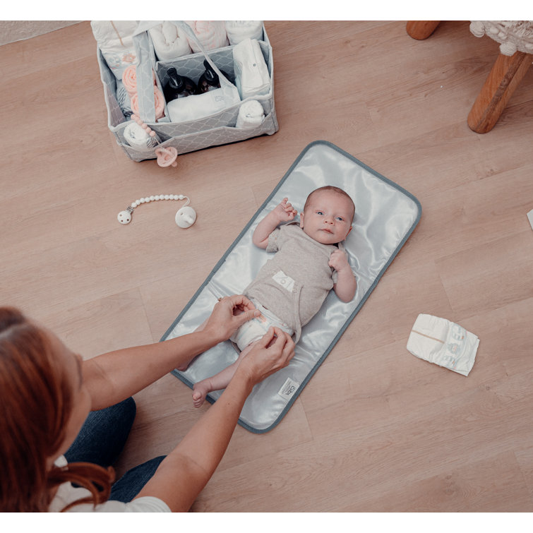 Newborn changing outlet pad